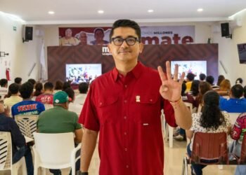 Exaspirante de Morena exige la renuncia de Erick Reyes por presunta corrupción