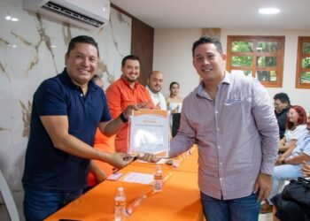 César Marín recibe respaldo de MC rumbo a las elecciones de 2027 en Carmen