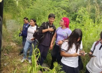 Sin paradero y a la intemperie, alumnos del CETMAR padecen sol y lluvia para esperar el KO’OX