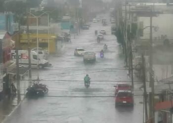 Lluvias complican la movilidad: ¿qué calles y avenidas presentan afectaciones?