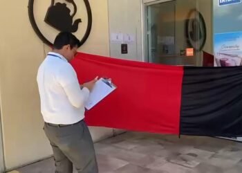 ¡Estalla la huelga en Galerías! Sushi Roll baja la cortina, pero Boston’s sigue operando