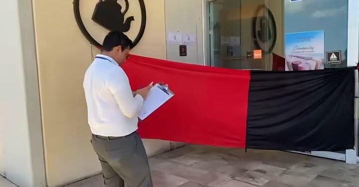 ¡Estalla la huelga en Galerías! Sushi Roll baja la cortina, pero Boston’s sigue operando