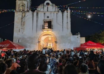 Cristo Negro cierra festejos con Procesión de las Tres Puertas