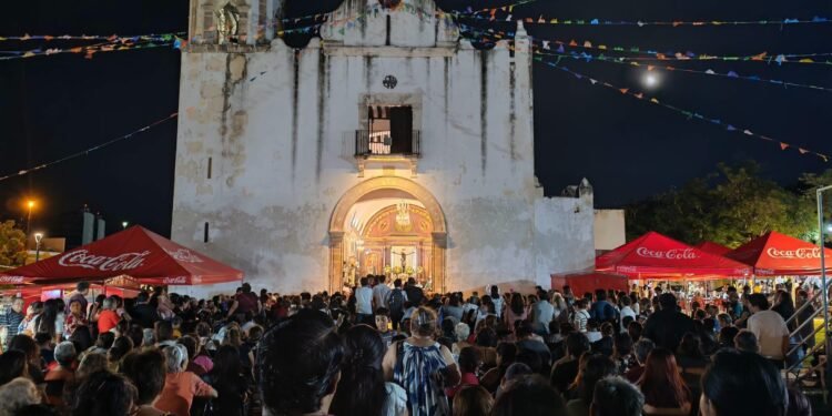 Cristo Negro cierra festejos con Procesión de las Tres Puertas