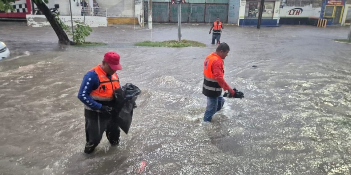 ¡Campeche bajo el agua! Lluvia torrencial pone a prueba a la ciudad