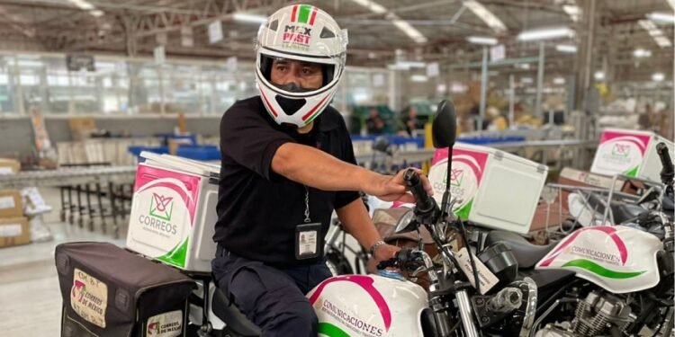 ¿Trabajas en Correos de México? Así cambiará tu salario y tus prestaciones