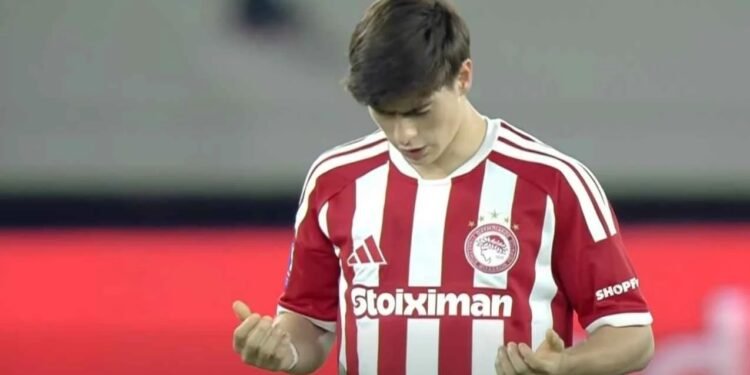 ¿Nuevo goleador en Olympiacos? La “Hormiga” responde con un doblete