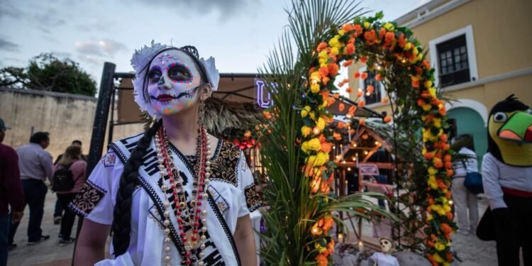 Altares que cuentan historias: Janal Pixan llenará de tradición el Centro Histórico