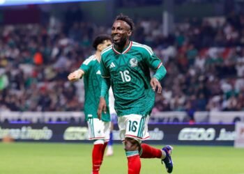 ¡México aparece en la élite! Quiñones y Camberos, nominados al Balón de Oro
