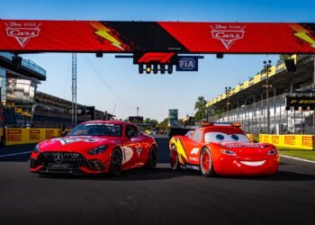 ¡Ka-chow! Rayo McQueen acelera hacia la Fórmula 1. Monza lo hará realidad