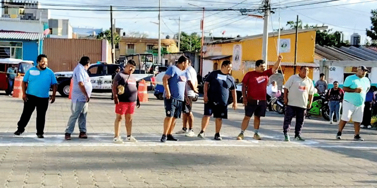 Once corredores, 400 metros y mucha panza: así nació una nueva carrera en Oaxaca