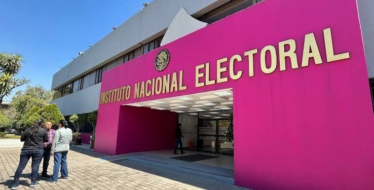 Evacuan sede central del INE por fuga de combustible: desalojan a 866 trabajadores