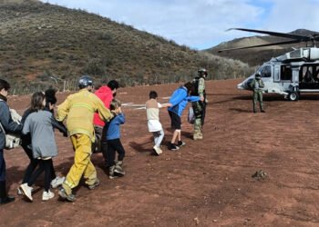 Rachel los dejó aislados; un helicóptero rescató a 32 personas y tres perros
