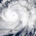 Huracán Simón amenaza costas de cuatro estados; evacúan familias ante posible impacto