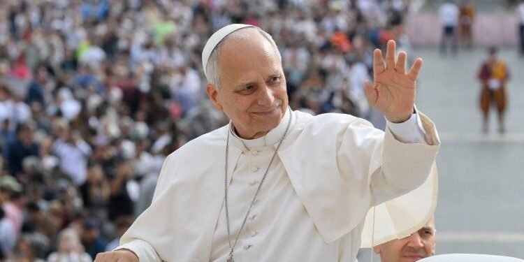 Vaticano confirma cáncer de pulmón del papa León XIV; cirugía fue exitosa