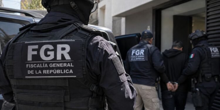 Hasta 60 millones de pesos por colaborar con la justicia; FGR publica reglas de recompensas