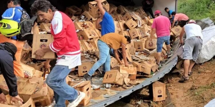 Del saqueo a la cárcel: Veracruz aprueba penas por rapiña en accidentes