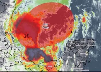 Campeche bajo alerta por tormentas de AL92