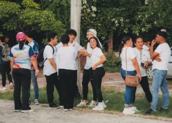 ¿Kit fantasma? Alumnos denuncian incumplimiento en “Color Social Run” y exigen aclaraciones