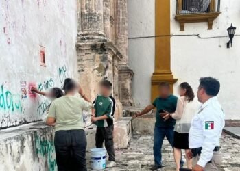 Detectan a estudiantes mientras realizaban pintas en el Ex Templo de San José de Campeche