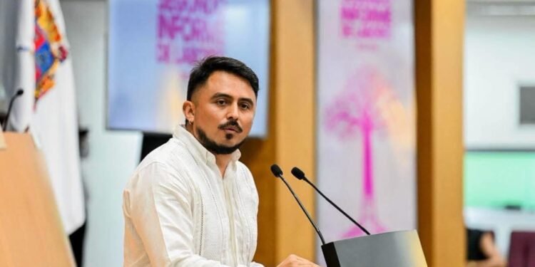 Sin licencia y con curul: Antonio Jiménez busca candidatura federal por Morena