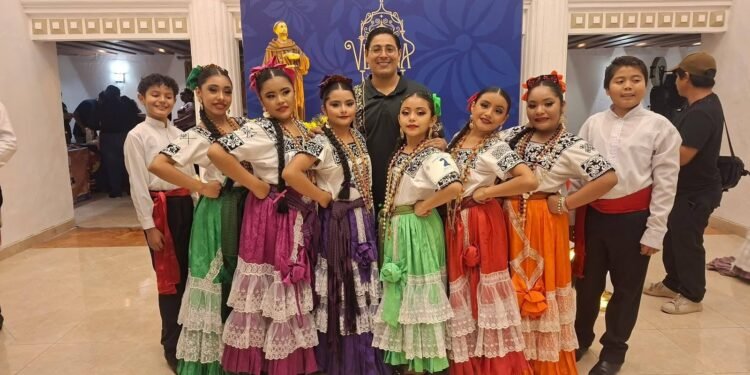 ¿Sabes bailar la jarana? Campeche celebra aniversario con música, zapateado y tradición
