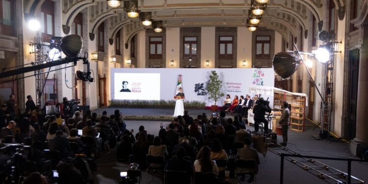 ¿Adiós a los contenidos violentos para menores? Sheinbaum firma decreto