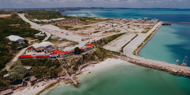 Isaías golpea el Golfo: cierran puertos de Campeche por riesgo marítimo